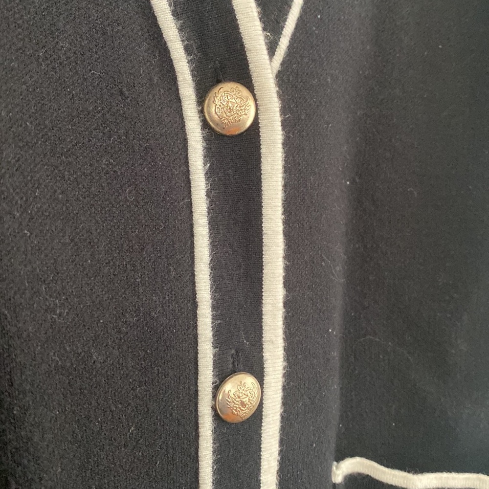 Cardigan - Picture 2 of 4